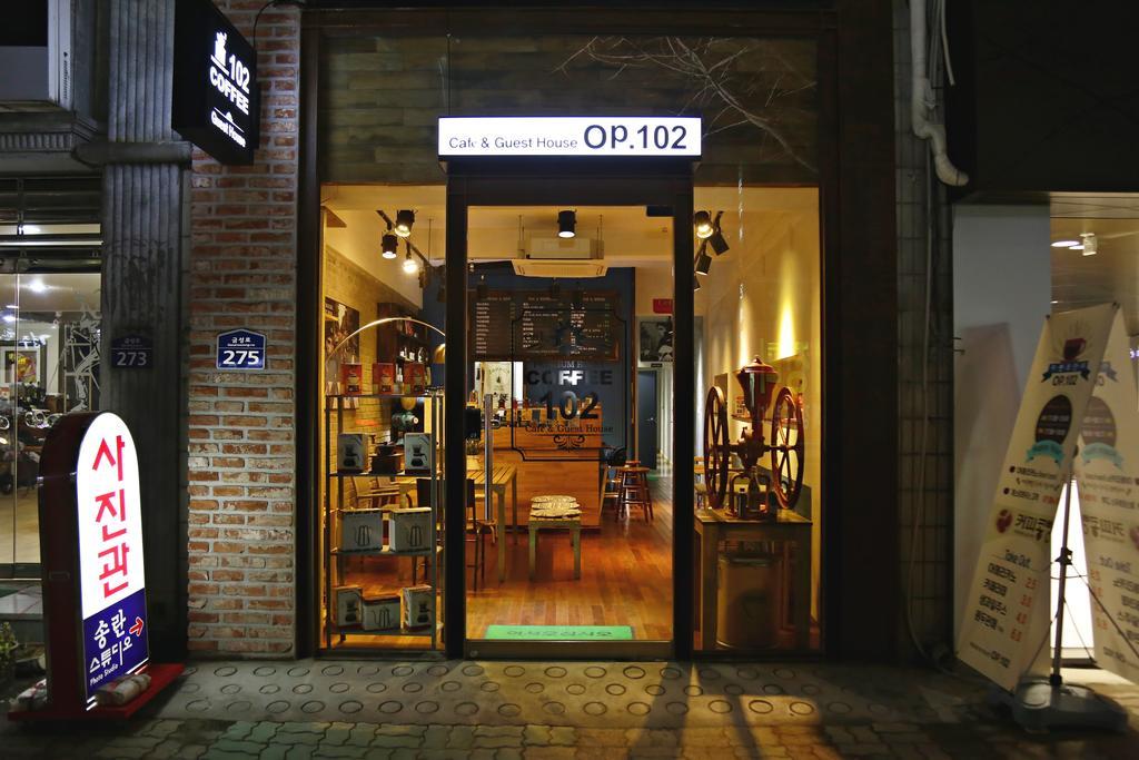 Op 102 Guesthouse Gyeongju Bagian luar foto